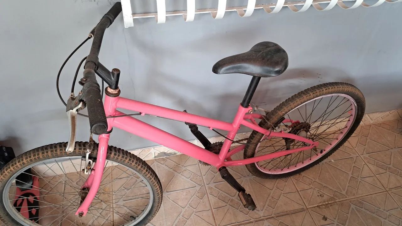 Vendo Bicicleta aro 24 em perfeito estado 