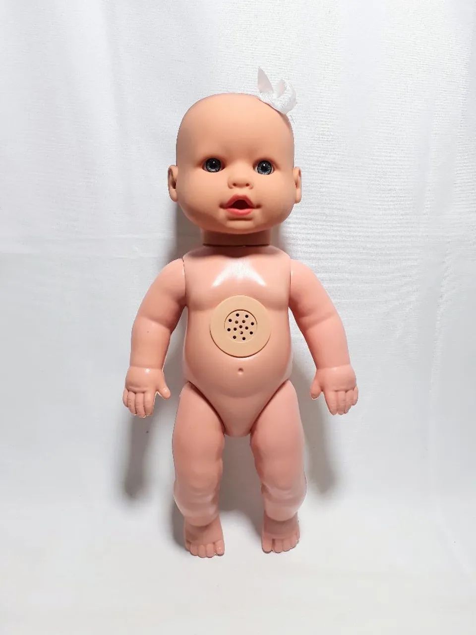 Boneca bebê que fala