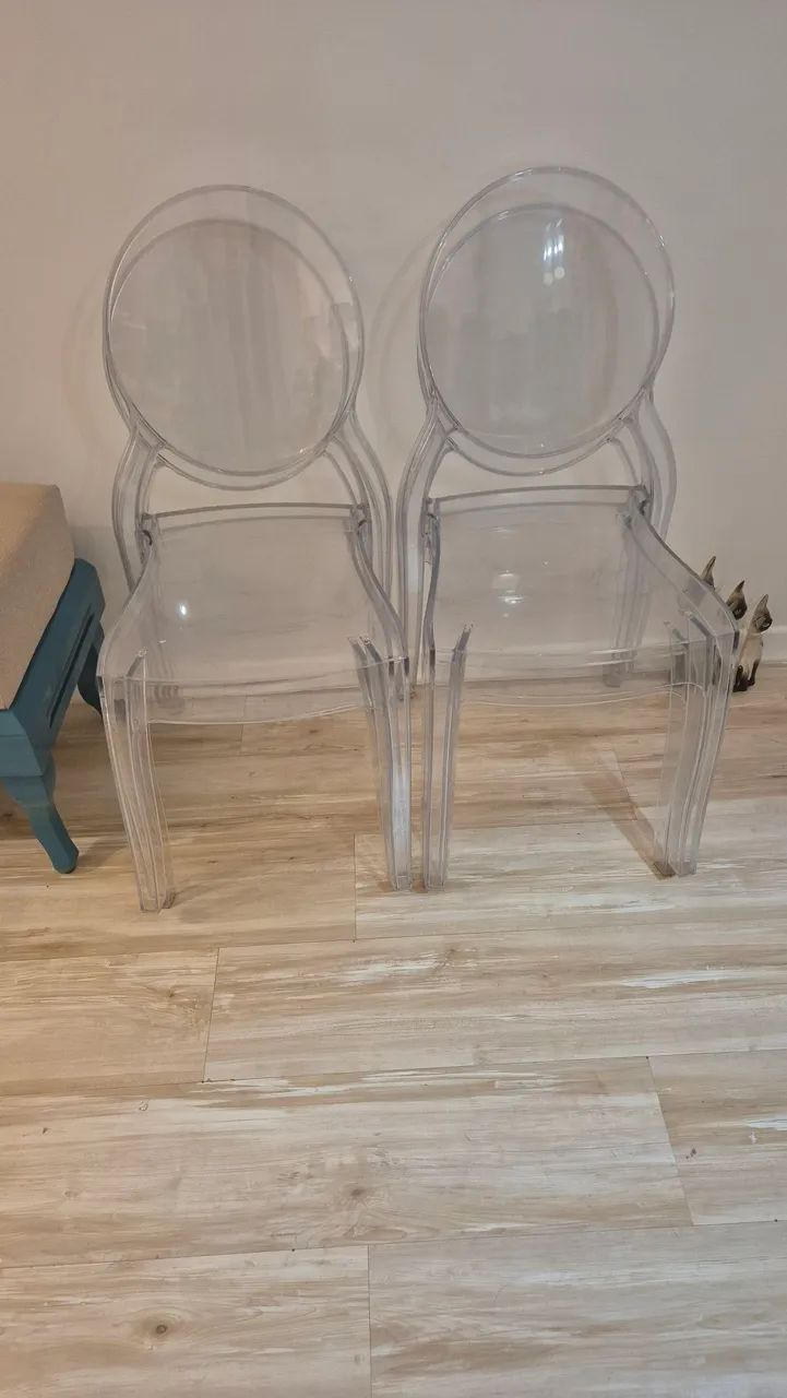 Lote 4 Cadeiras Acrílicas Elizabeth Ghost Transparentes