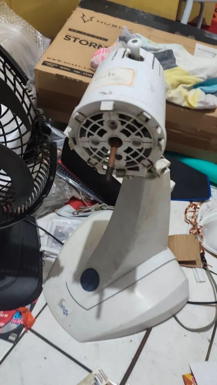 VENTILADORES QUEBRADOS 25 REAIS CADA