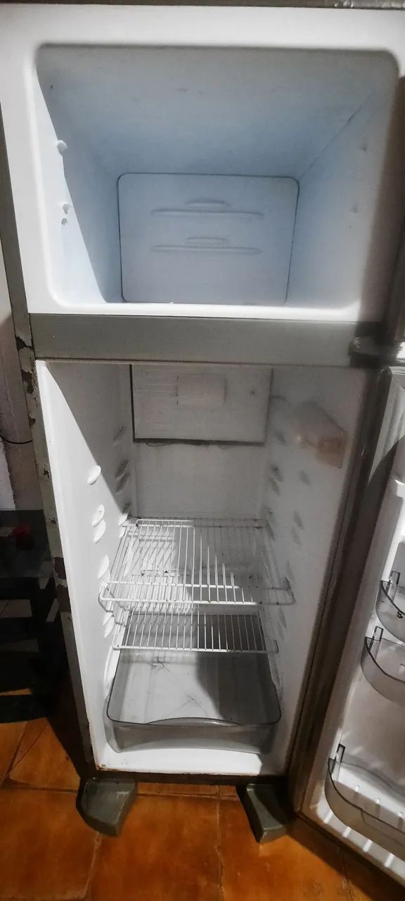 VENDO GELADEIRA - Foto 5