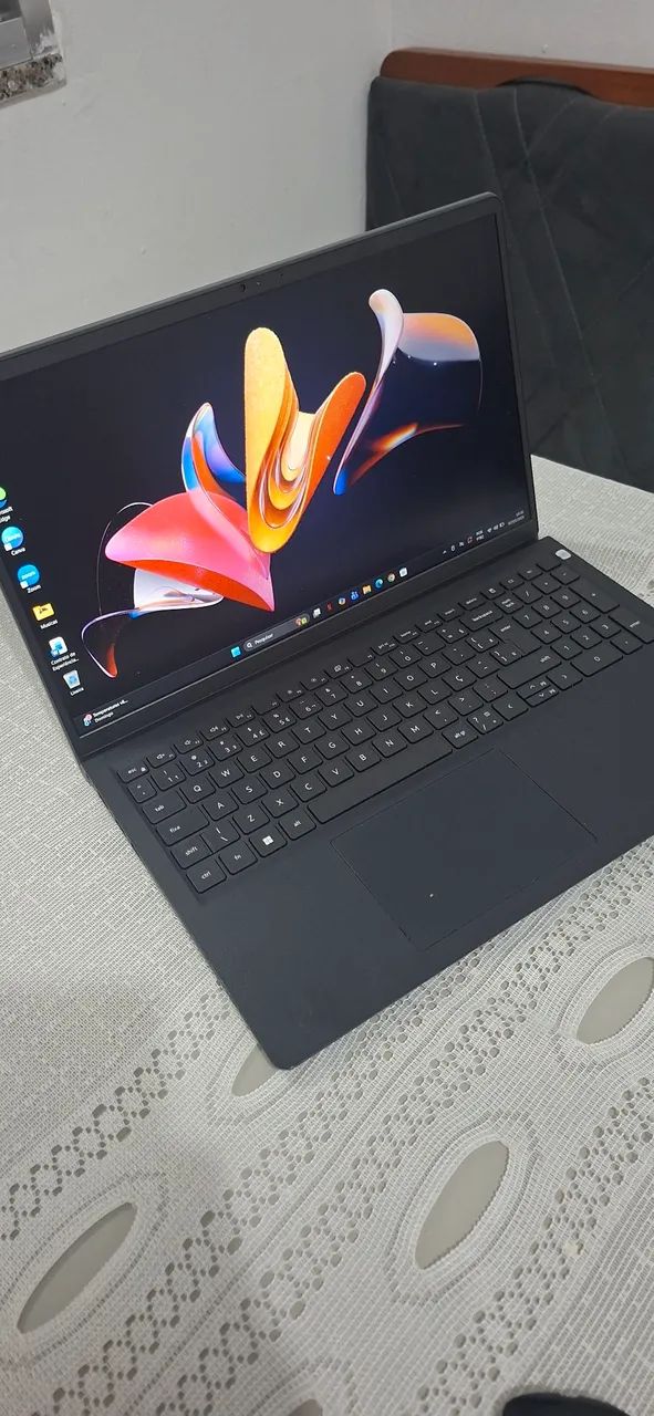 Notebook Dell Vostro 15 3510 i3 11ª Geração 8GB SSD Windows 11