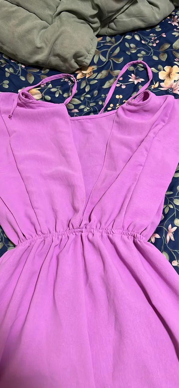 Vestido Curto Feminino Lilás com Elástico na Cintina (Tecido Leve) - Foto 2