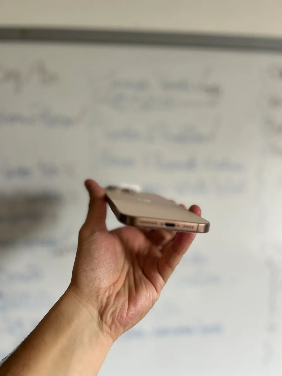 IPHONE 16 PRO MAX DESERT TITANIUM - Foto 3