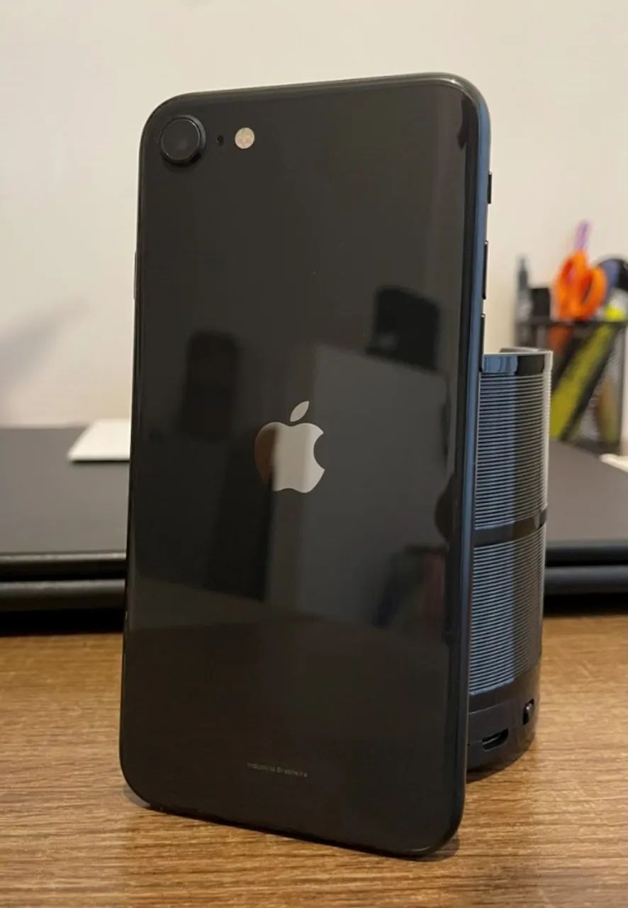 iPhone SE (2ª geração) 64G preto - Foto 2