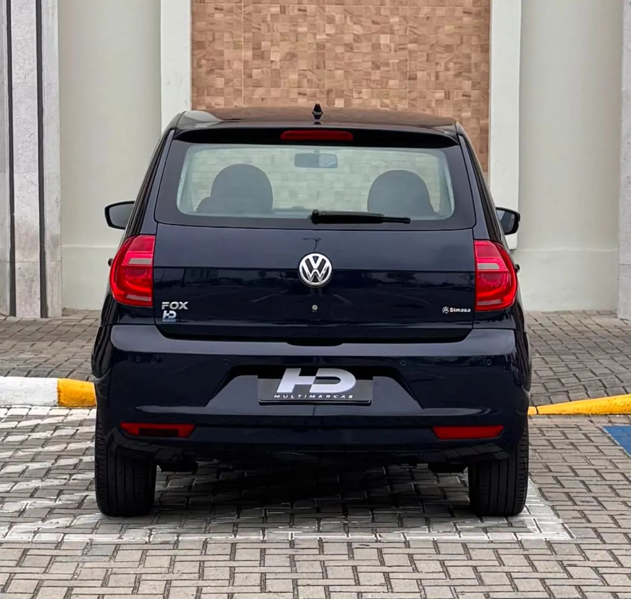 Volkswagen Fox 1.0 MI Total Flex 8V 5P 2014 - Foto 5