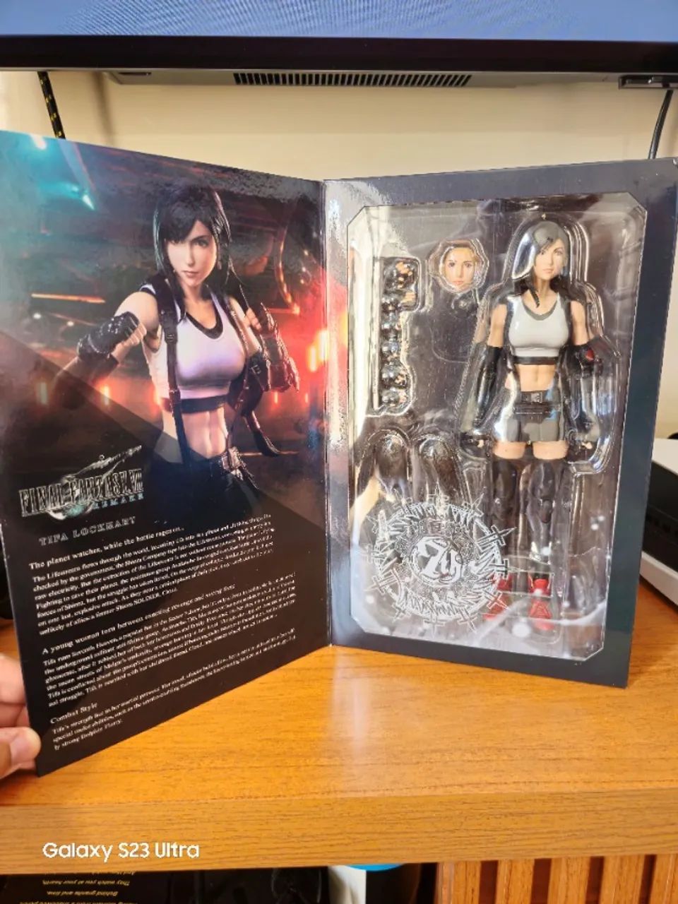 Tifa Lockhart Final Fantasy VII Remake Play Arts Kai - Foto 3