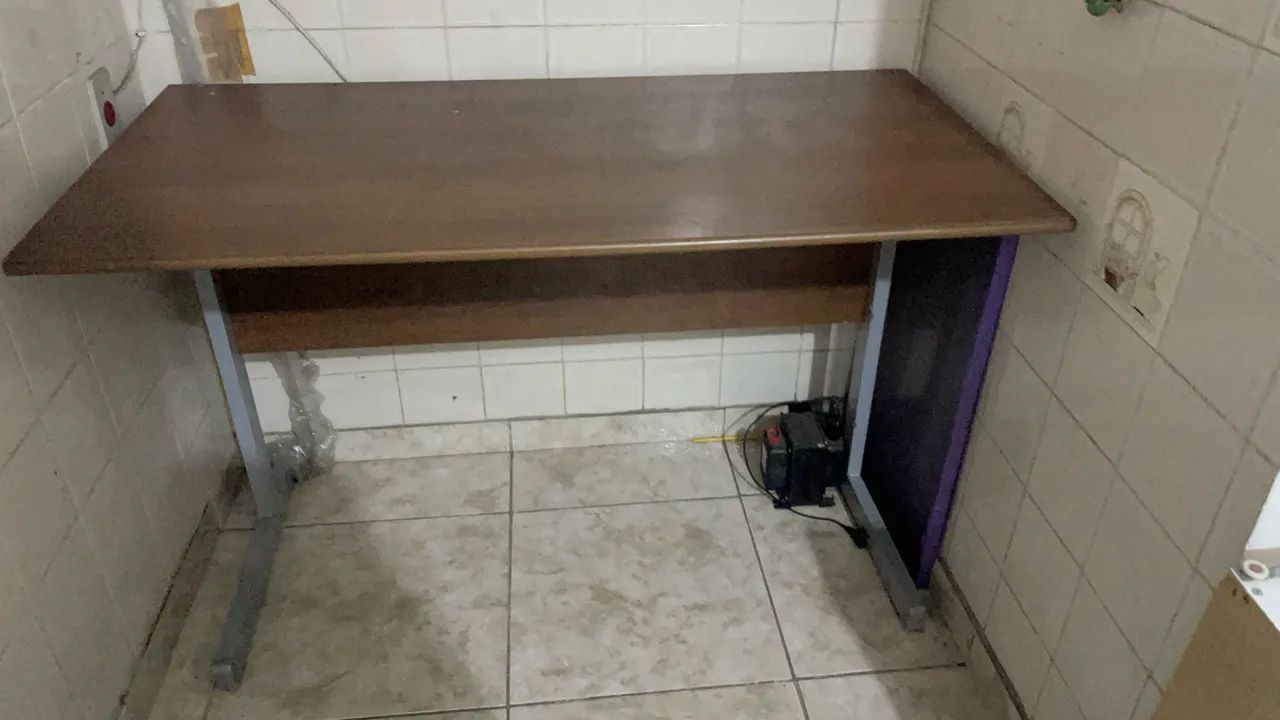 MESA DE ESCRITÓRIO 