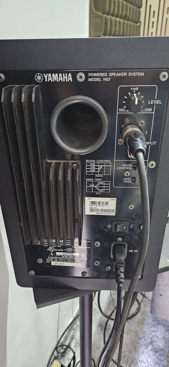 Monitor yamaha Hs7 (par) com suportes - Foto 5