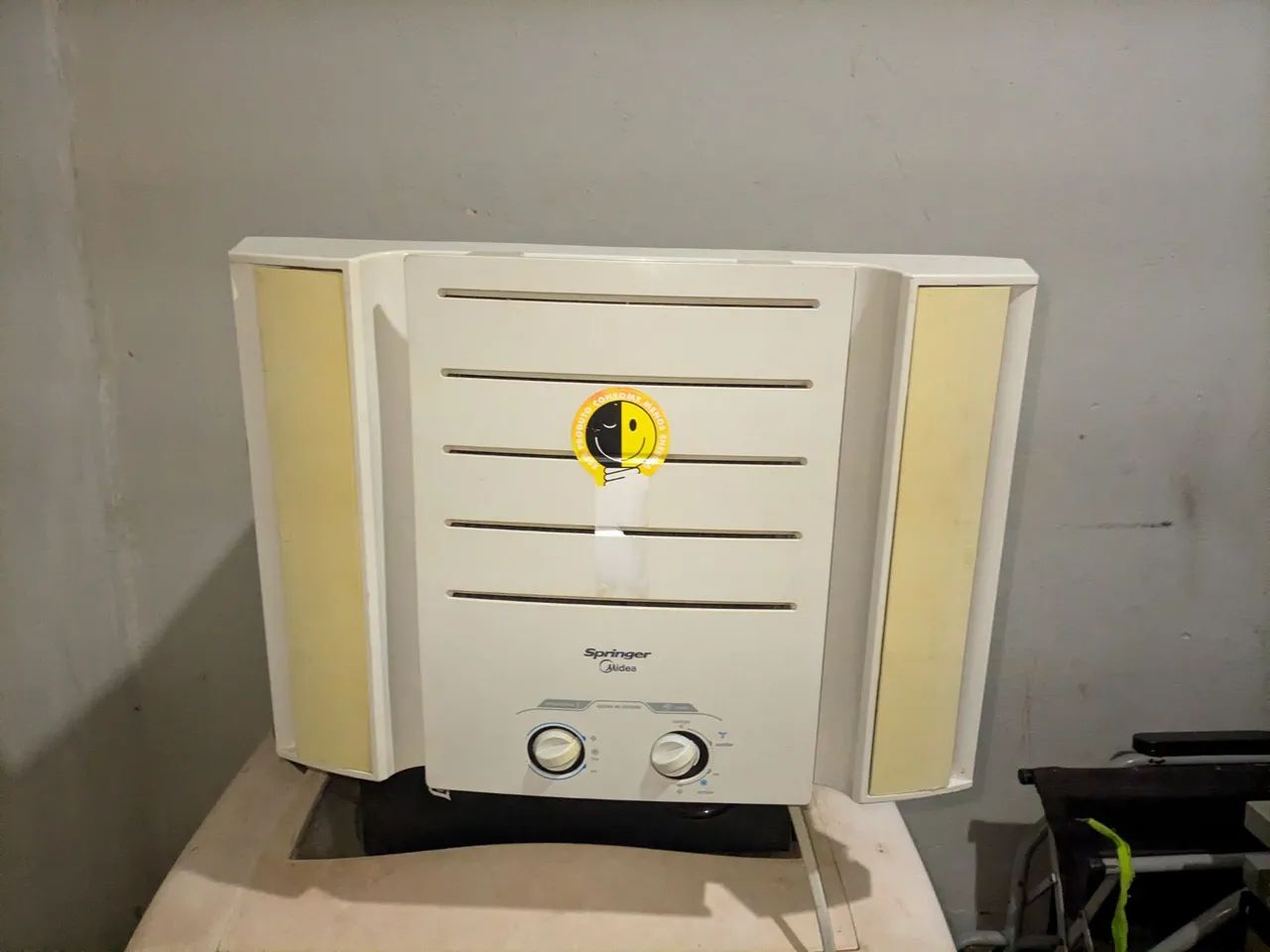 Springer Midea Window Air Conditioner 7000 BTU