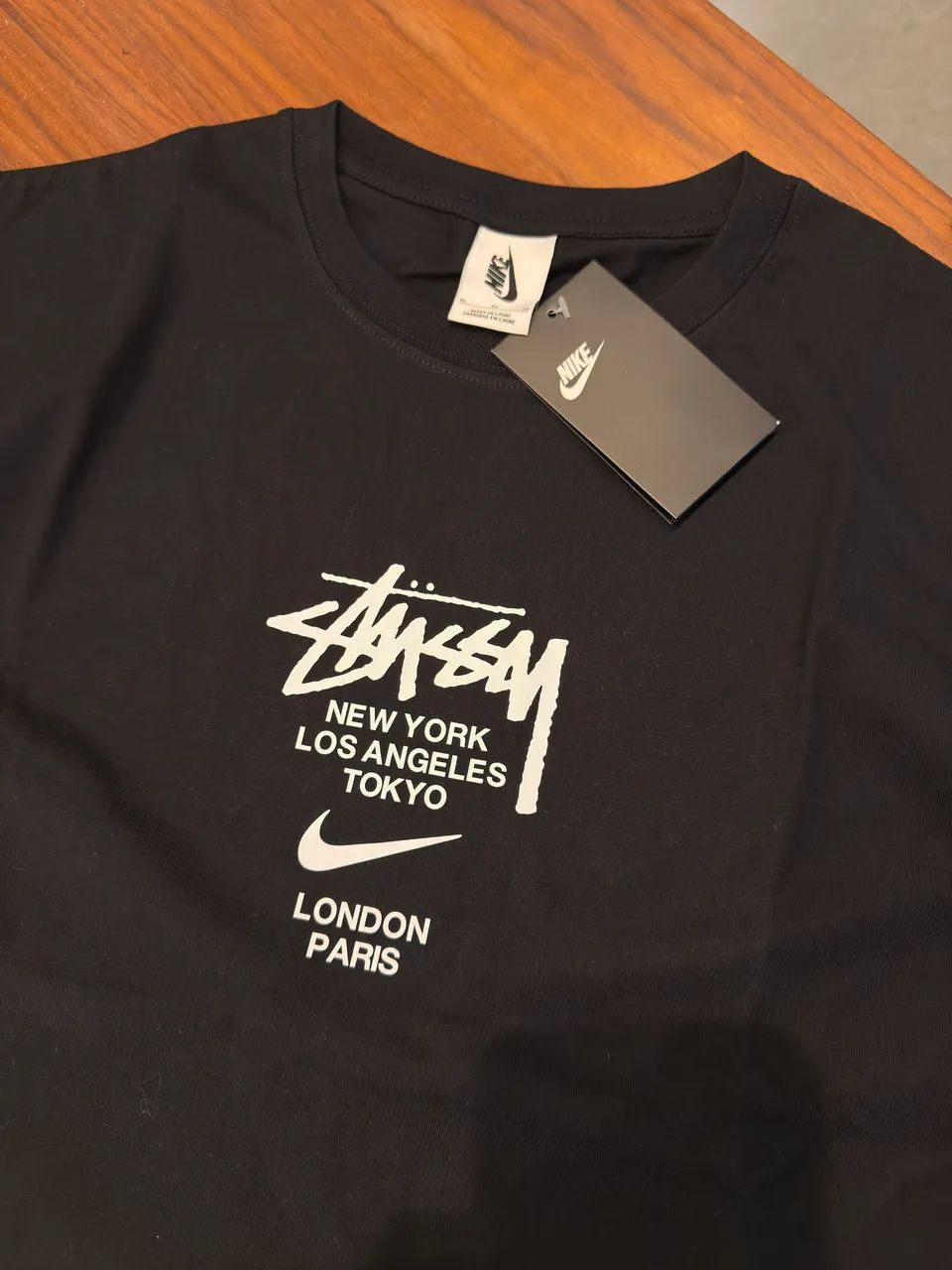 Camiseta stussy x Nike NOVA - Foto 2