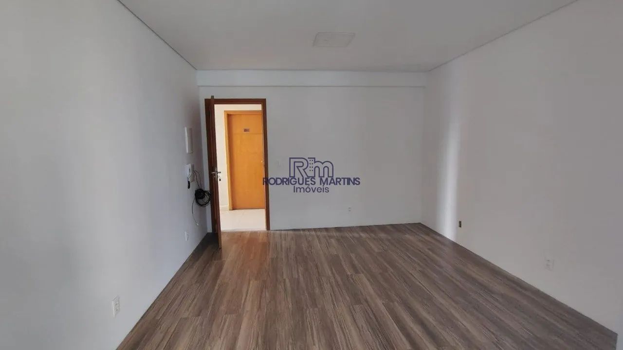 ALUGA-SE SALA COMERCIAL NO CAIÇARA. - Foto 2
