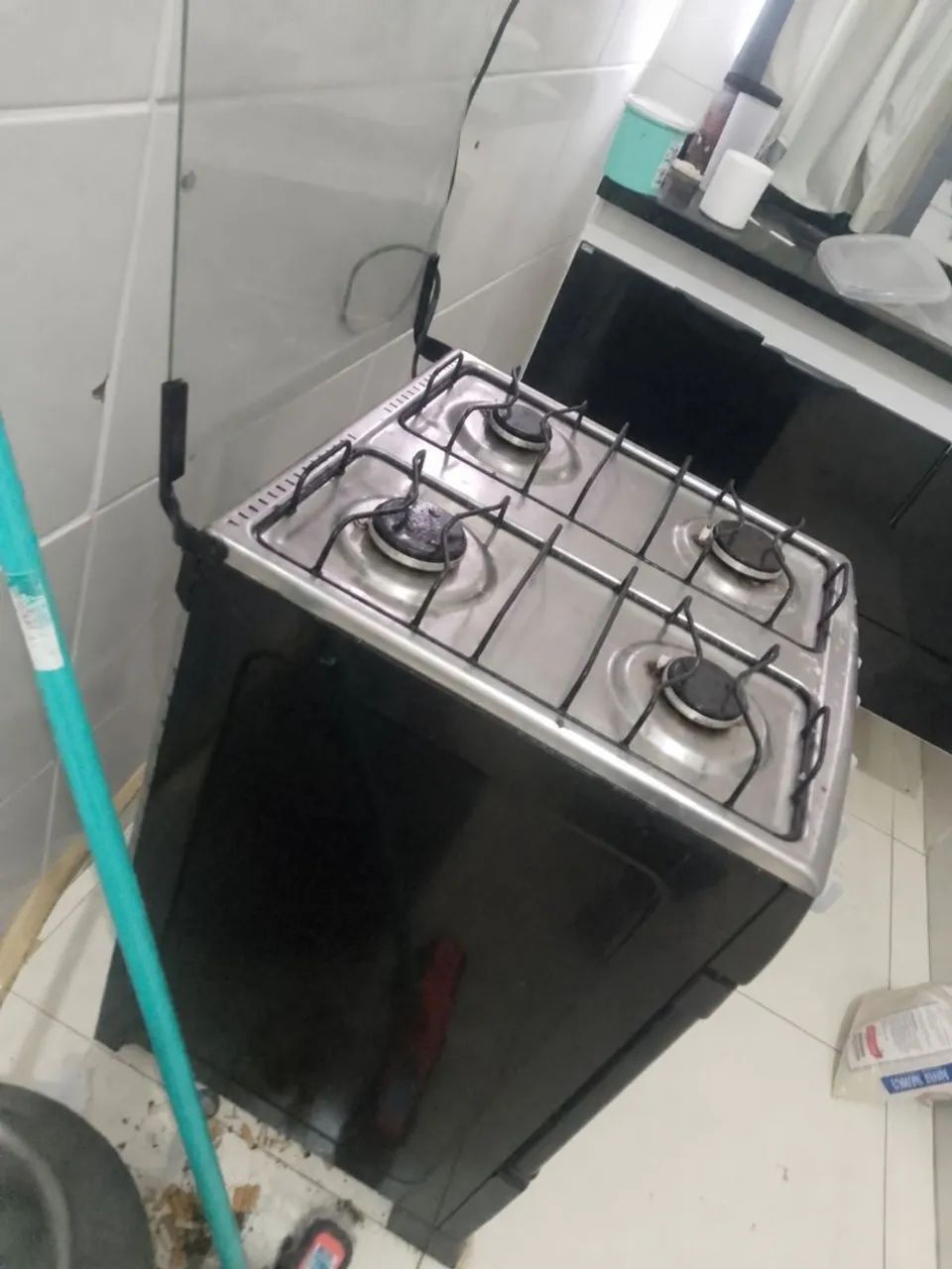 Fogão 4 bocas, funcionando normalmente 