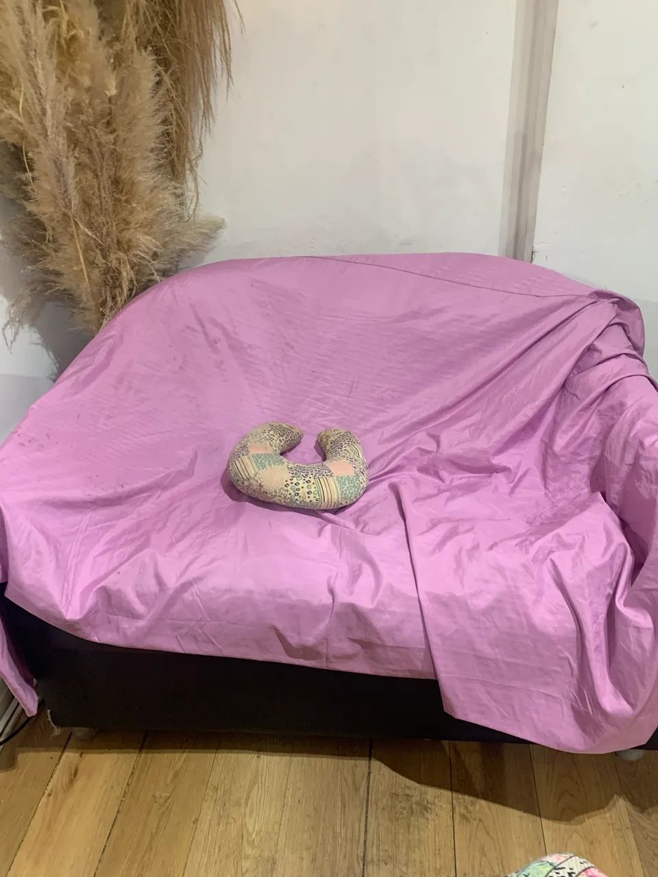 Sofa Donation453011498672465920