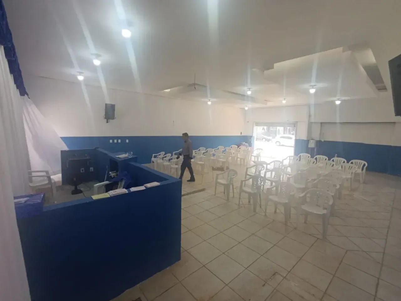SALA COMERCIAL ALUGUEL RUA 4 - Foto 4