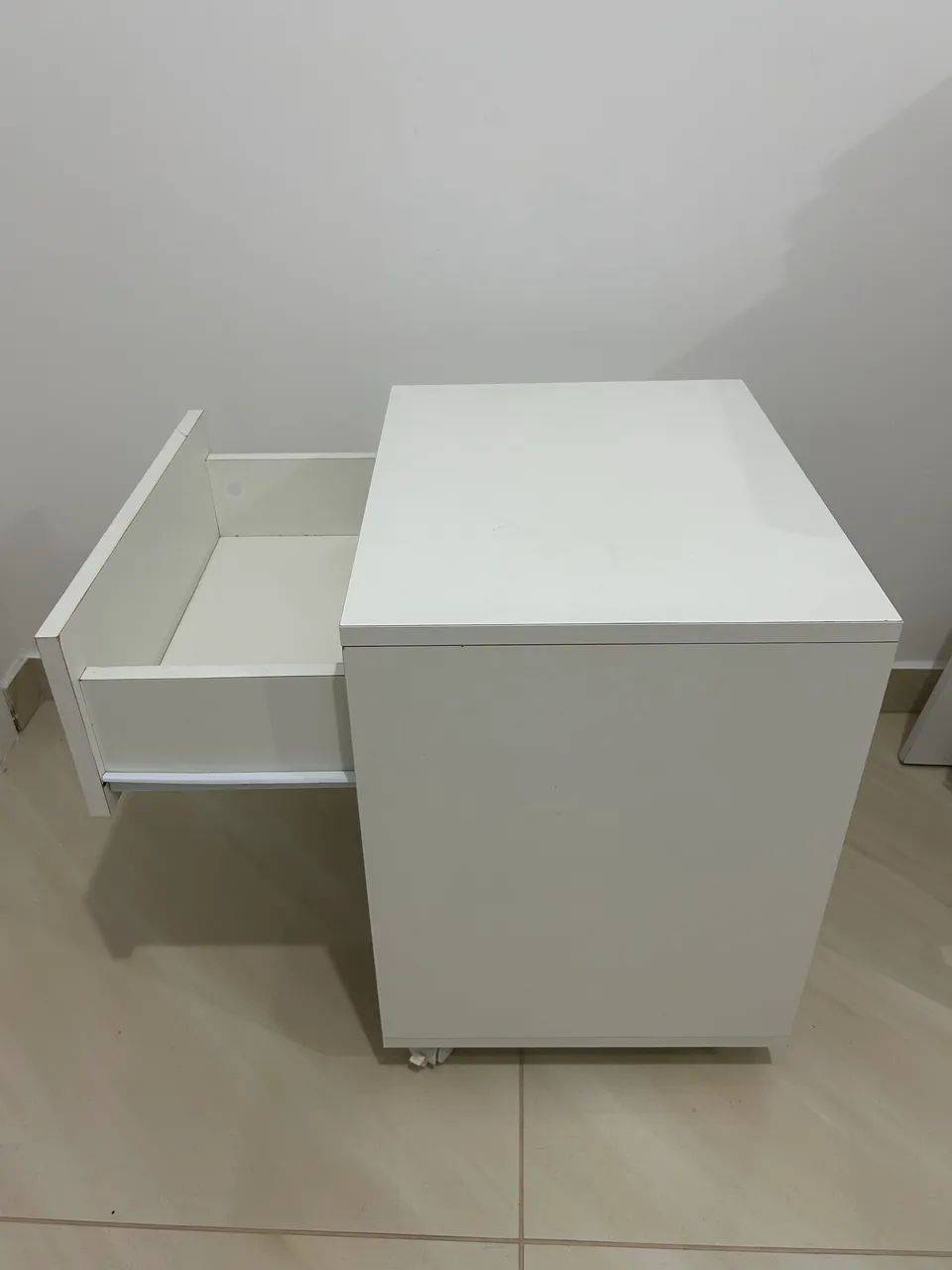 Mesa de cabeceira branca  - Foto 3