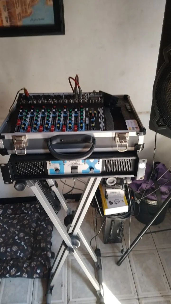 Amplificador Times One JX820, 820 Watts 4 Ohms ,Excelente