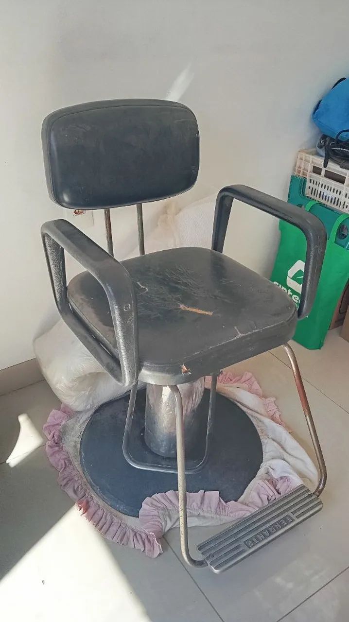 Cadeira Cabeleireiro Ferrante  - Foto 2