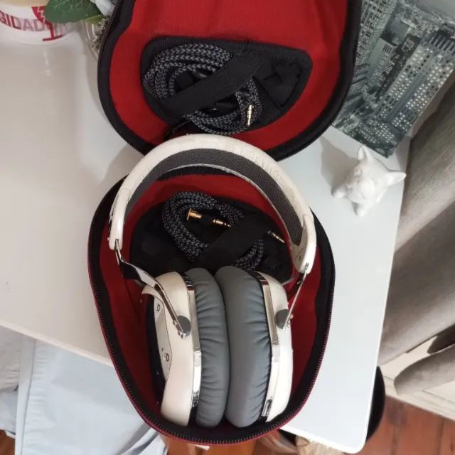 Headphone DJ profissional v-moda crossfade lp1 white pearl impecável com case e acessórios