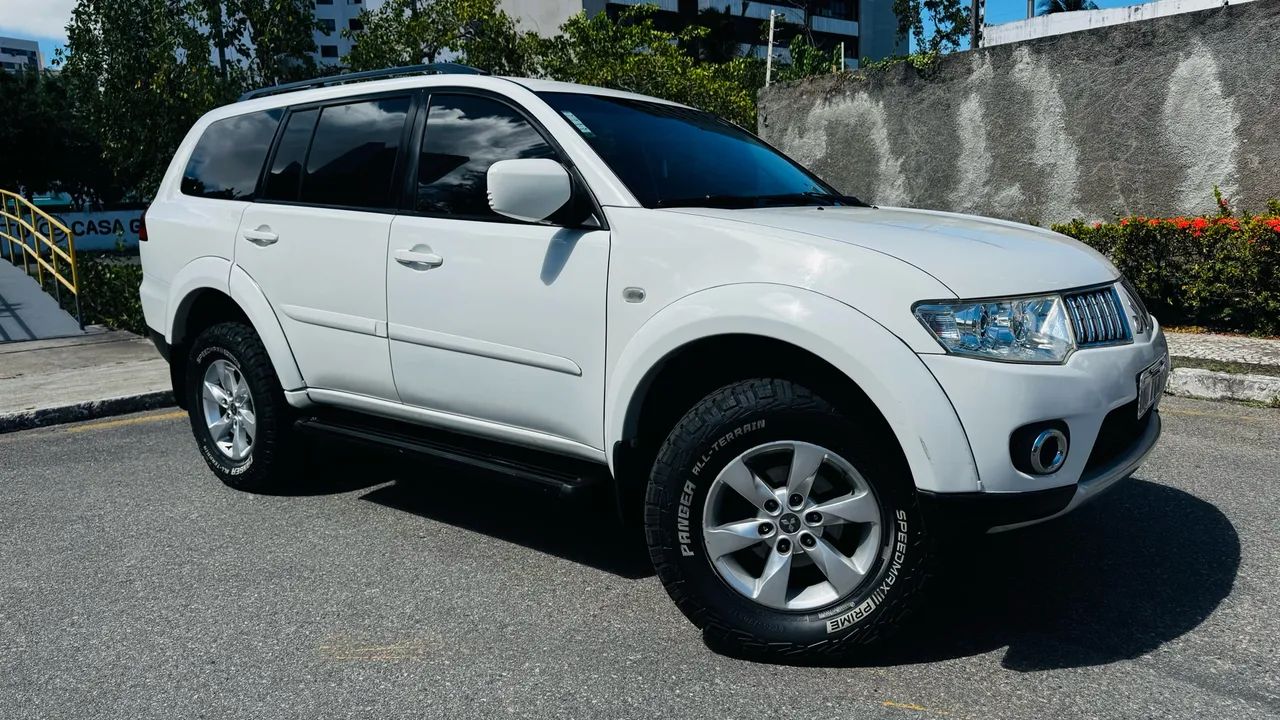 Mitsubishi Pajero 3.2 4X4 T.I. DIES. 5P AUT 2013