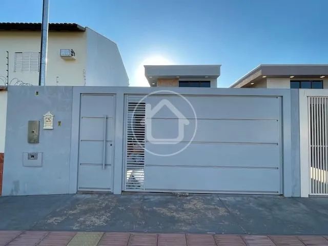 CASA COM DUAS SUÍTES MAIS UM QUARTO - Foto 2