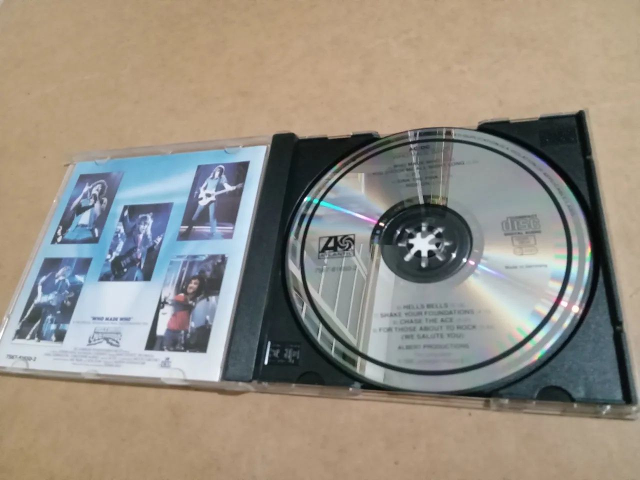 Cd ac dc Who made who - Foto 3