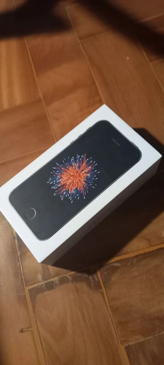 Iphone SE usado 16gb cinza