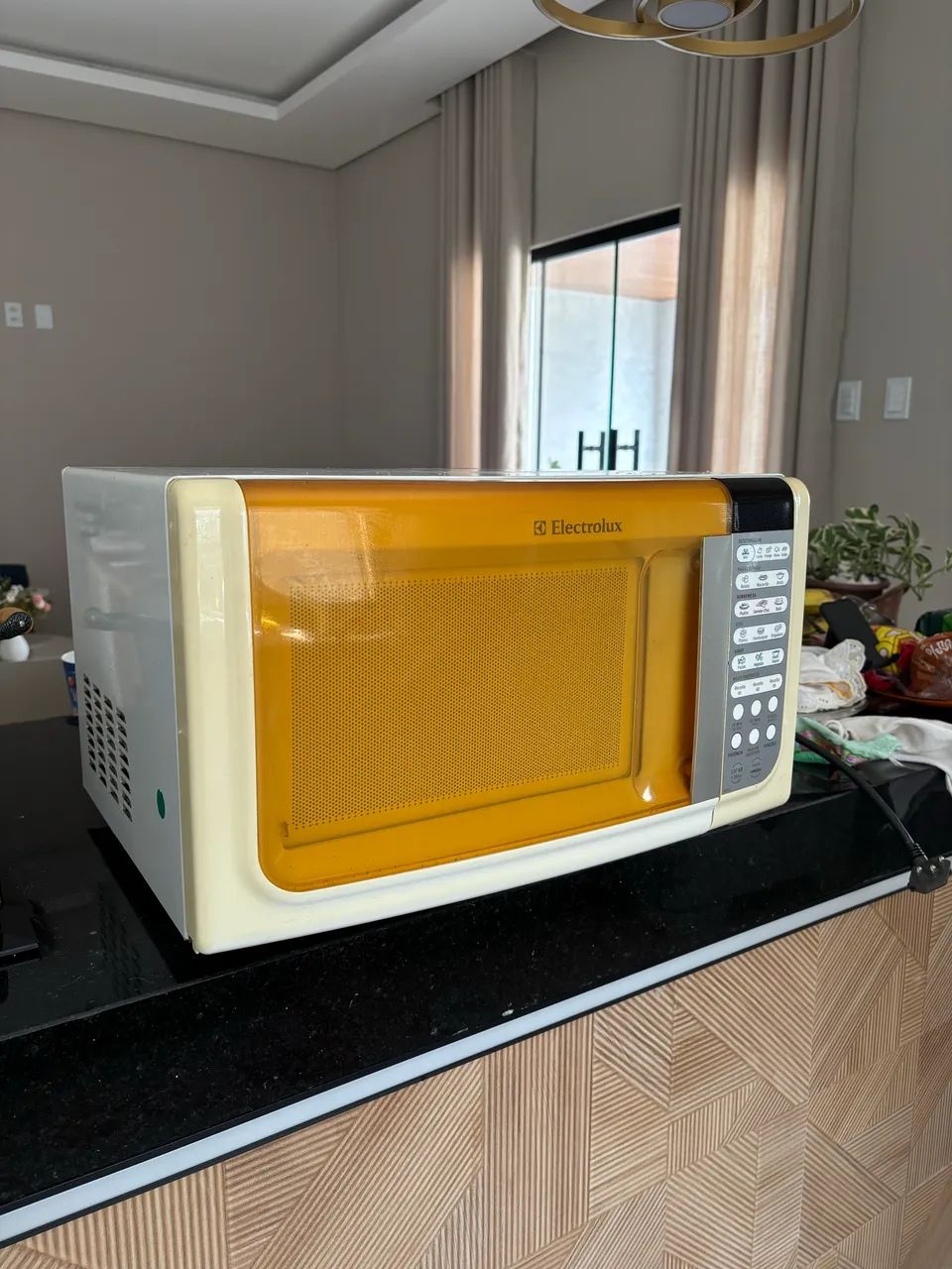 Microondas Electrolux 23L 