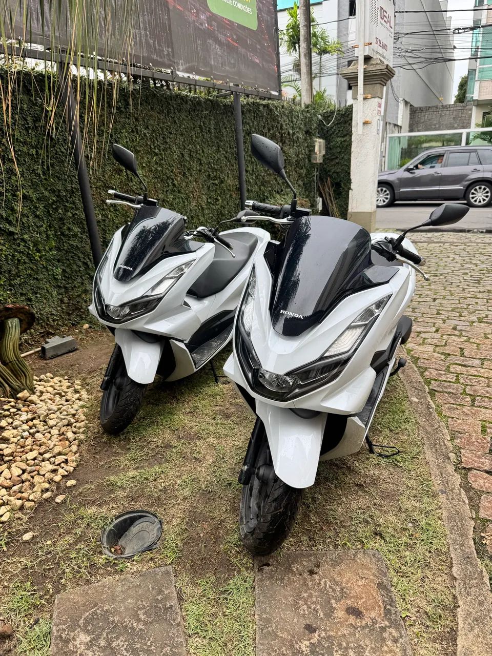 Vendo PCX com 300 km apenas
