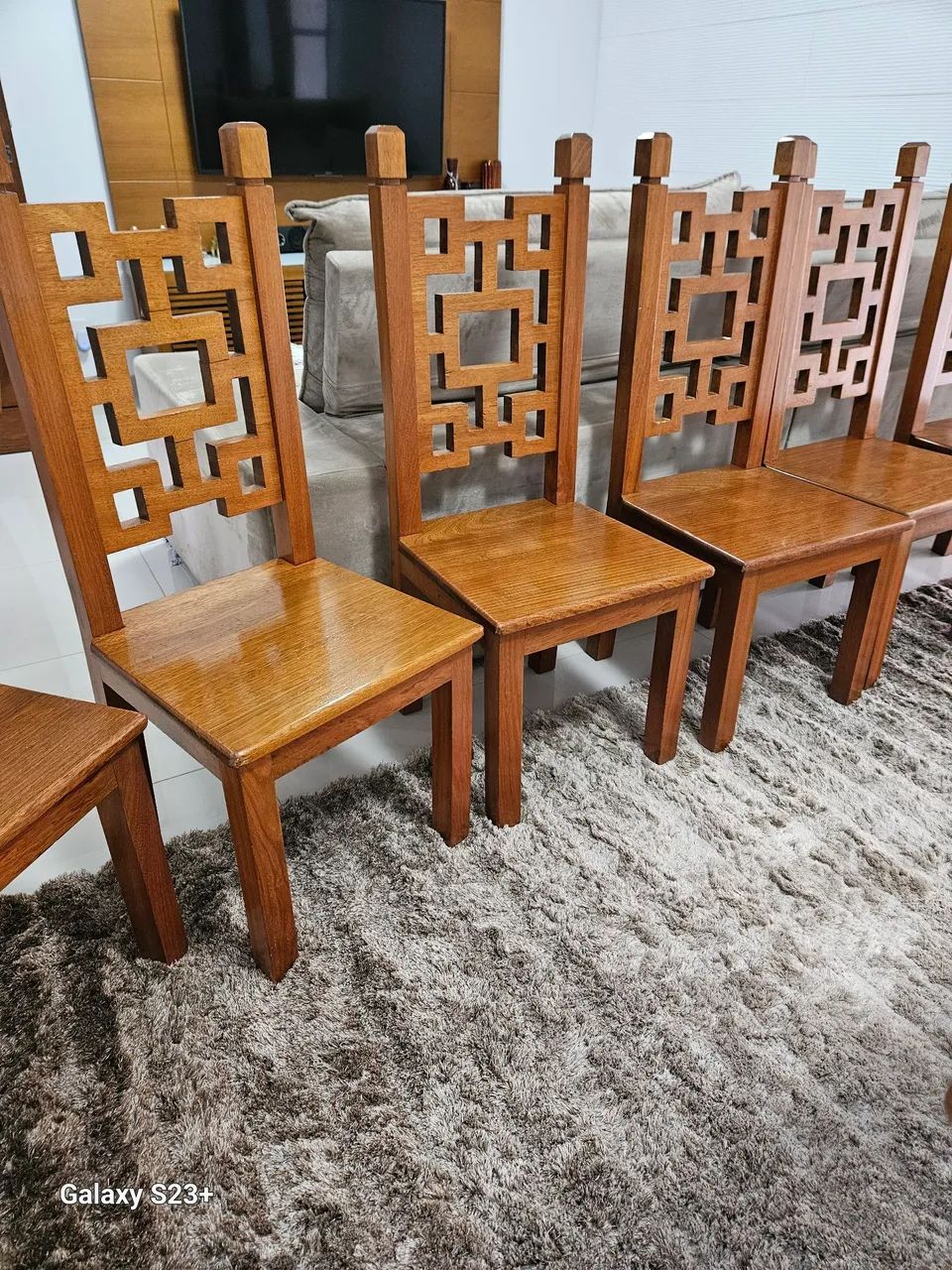 Conjunto de 06 cadeiras de jantar em madeira, design moderno  moderno 