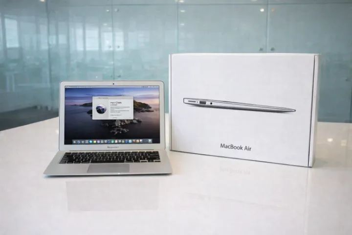 Macbook Air Mid 2012 MacOS Catalina