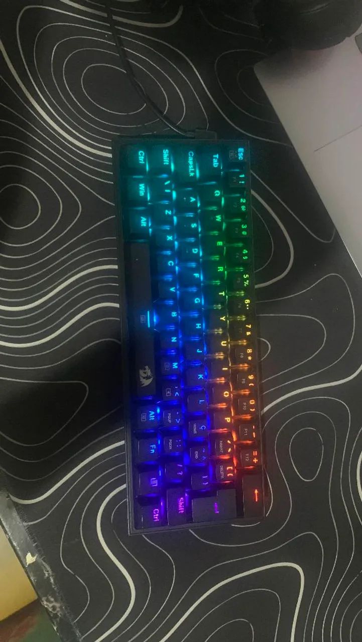 Teclado redragon k617 rgb fizz Black switch Brown, com removedor de switch e keycaps