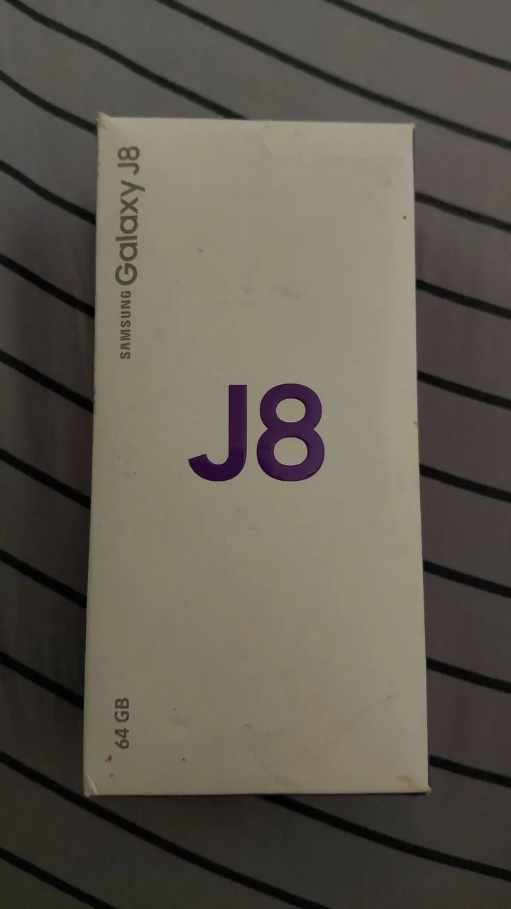 Vendo Sansung J8 Com NF
