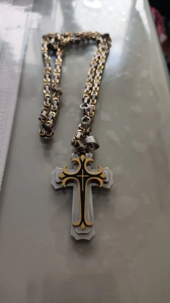 Colar com pingente de Cruz Templária de aço cirúrgico e titânio  - Foto 3