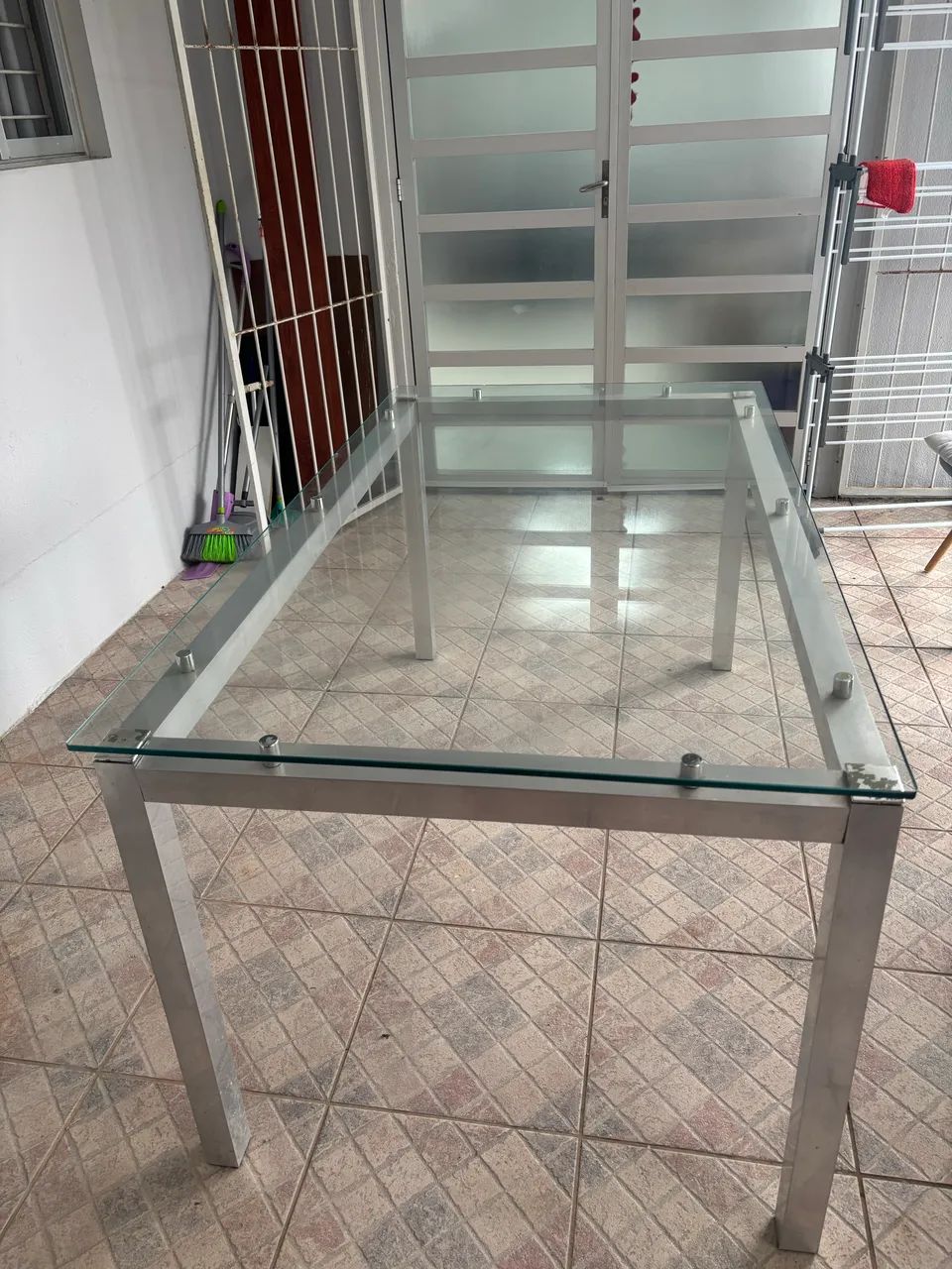 Mesa aço inox , com tampo blindex com seis cadeiras - Foto 2