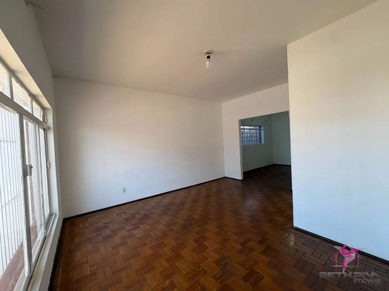 Casa no Centro de Leme/SP  3 Dormitórios | Ideal para Moradia ou Comércio - Foto 2