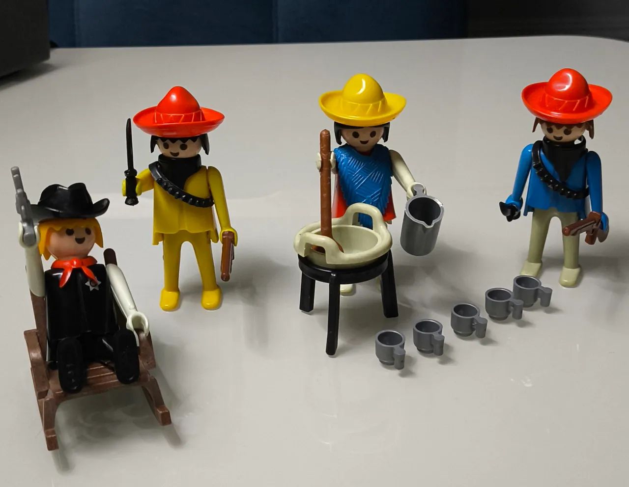 Lote de bonecos Playmobil Western Mexicano e Xerife 