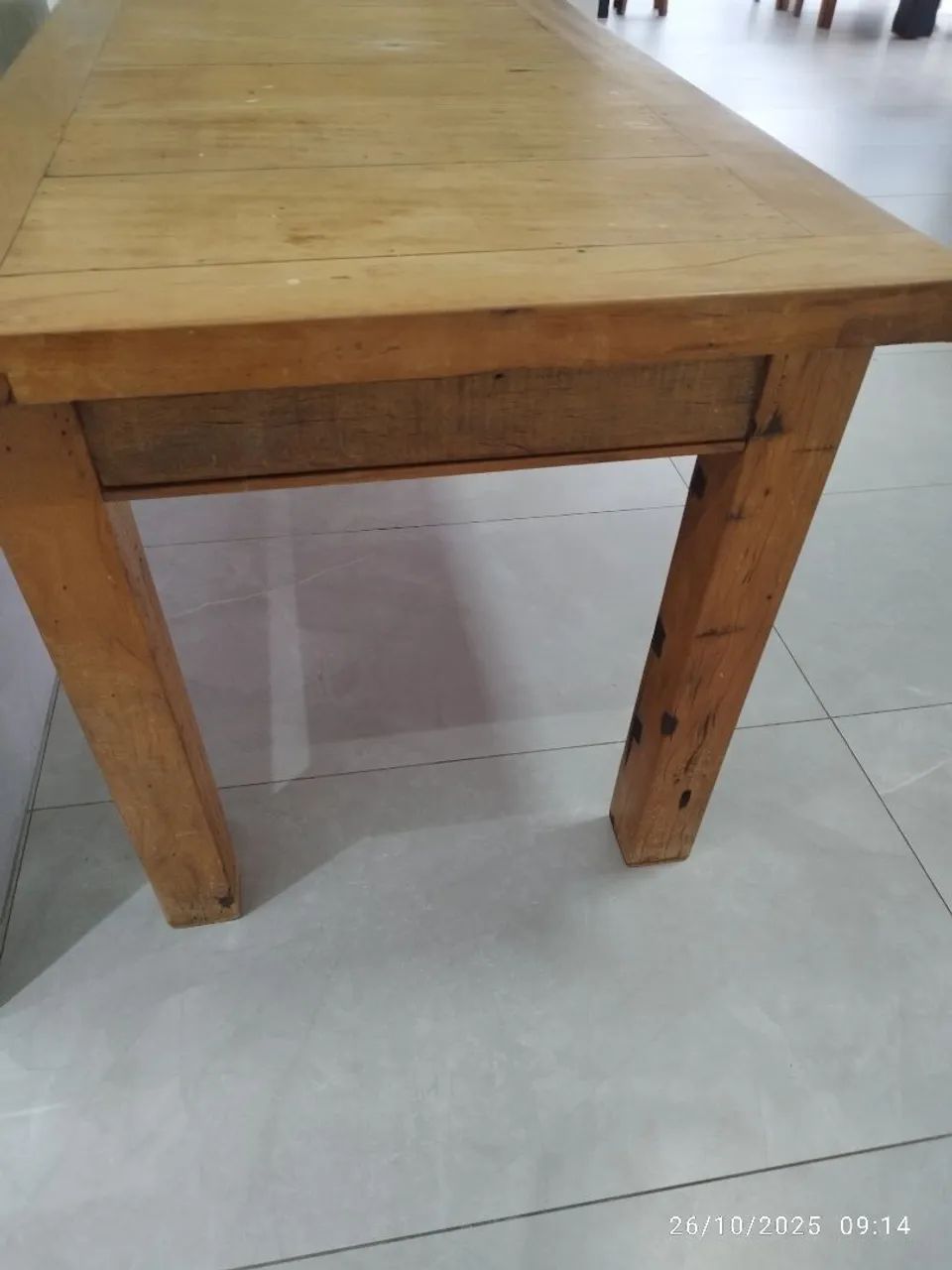 Linda mesa de madeira de lei - Foto 2