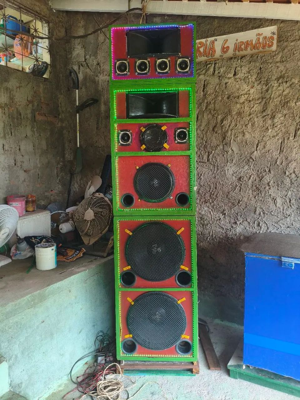Vende-se uma raidola *