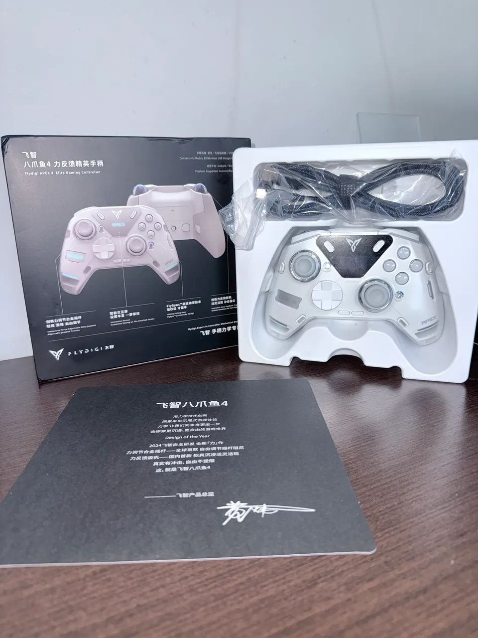 controle flydigi apex 4 branco
