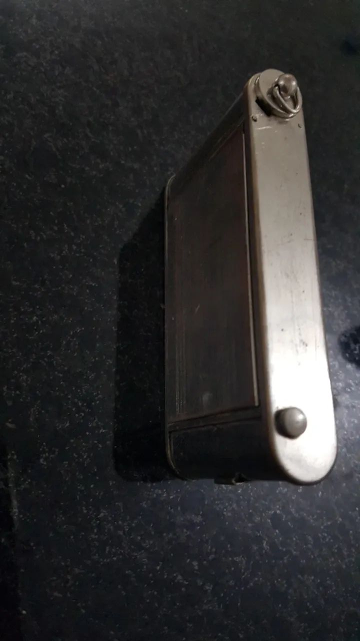 Porta cigarros em metal antigo  - Foto 5