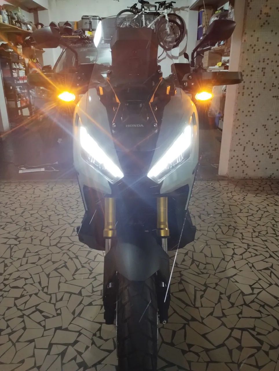 X-adv 750cc