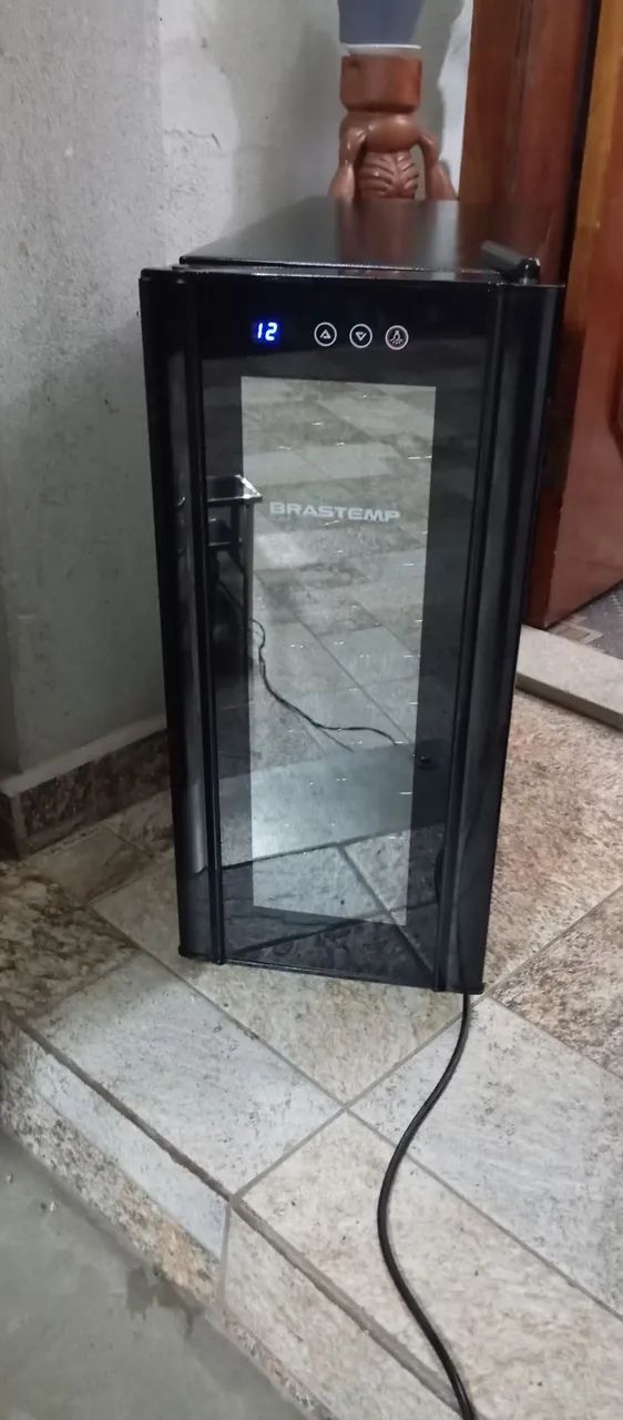 Adega climatizadora Brastemp 