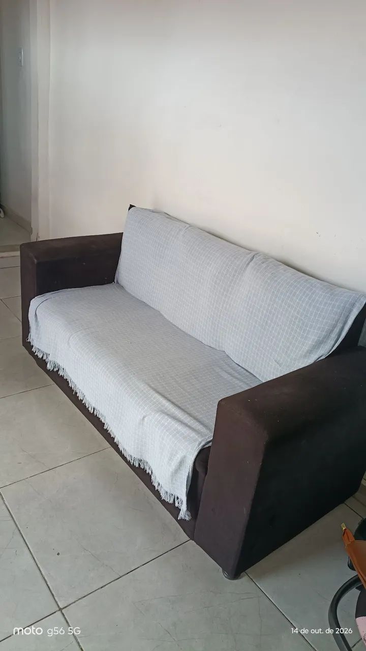 Sofá de 03 lugares 