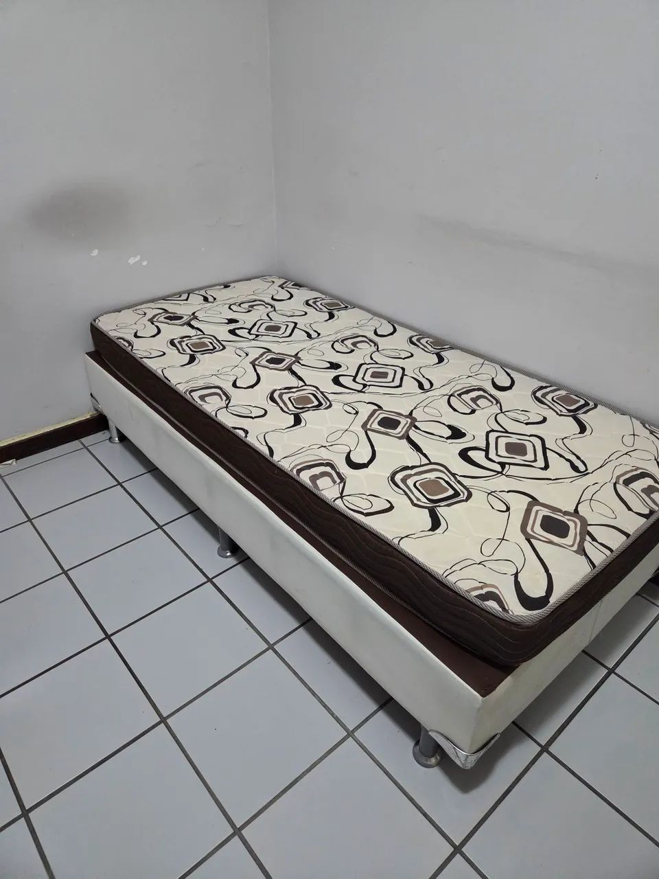 Cama box 