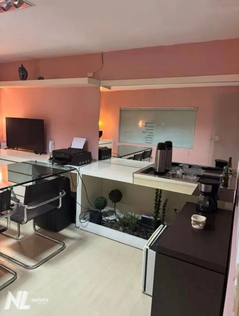Sala comercial com mobília moderna em localização privilegiada! - Foto 2