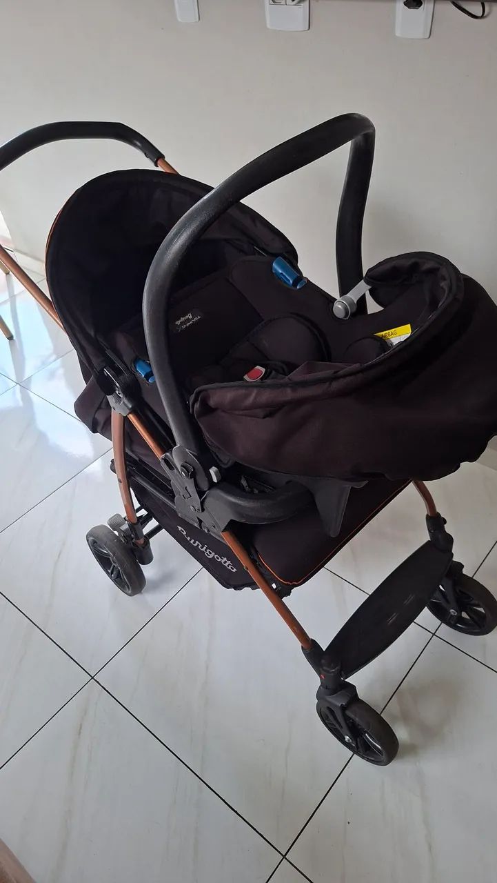 Carrinho de Bebê com Bebê Conforto Burigotto - Foto 3