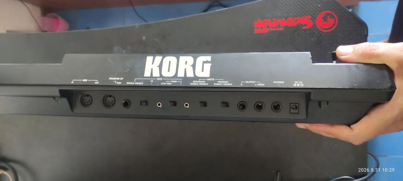 Korg poly 800 II + harcdcase - Foto 5