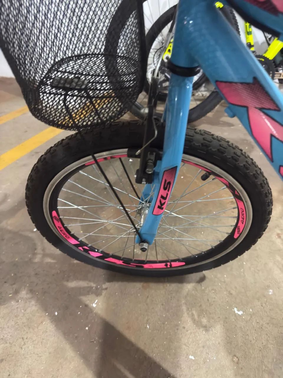 Bicicleta Infantil Feminina Aro 20 Semi Nova - Foto 4