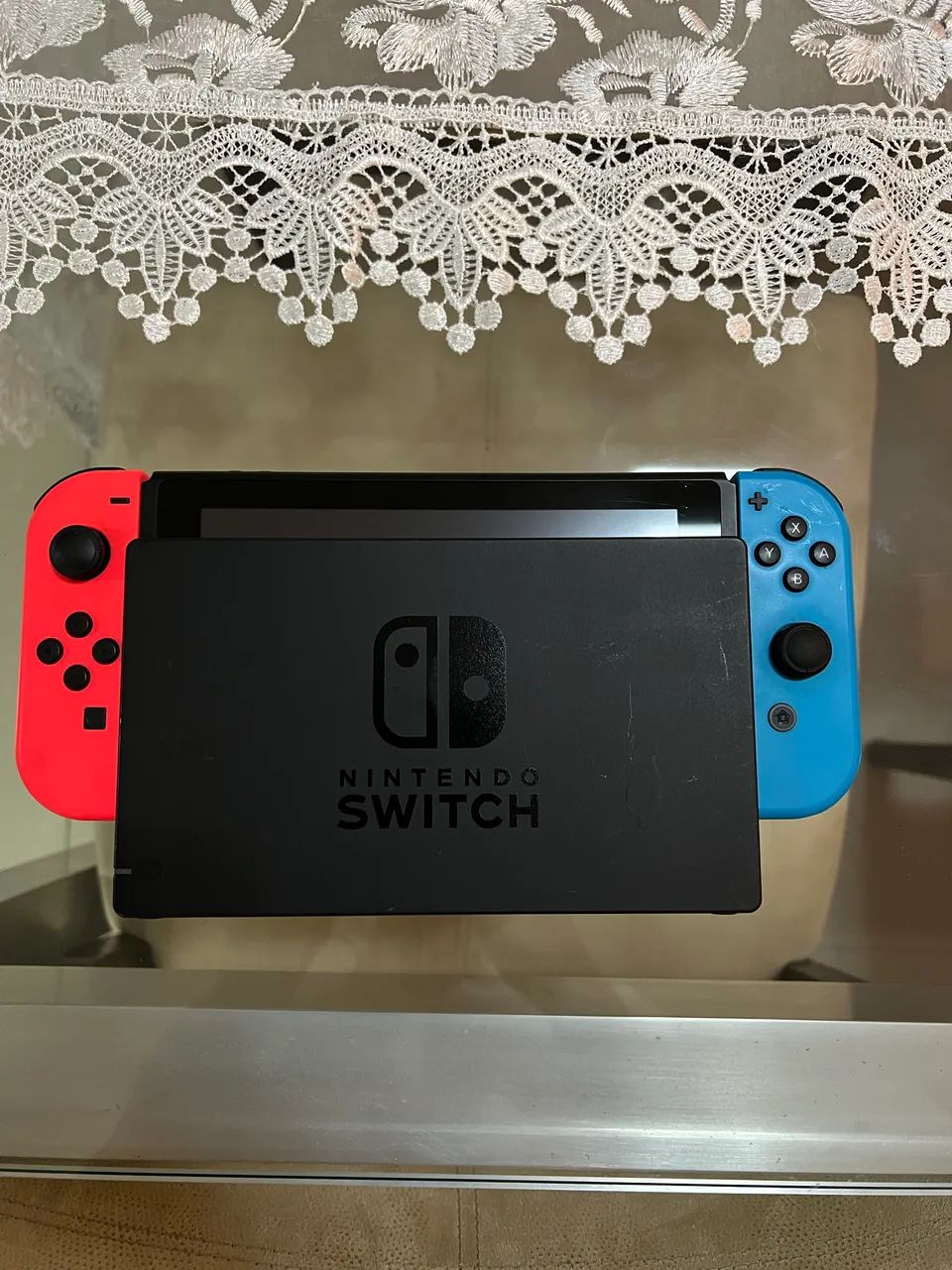 Nintendo Switch + 2 controles + case